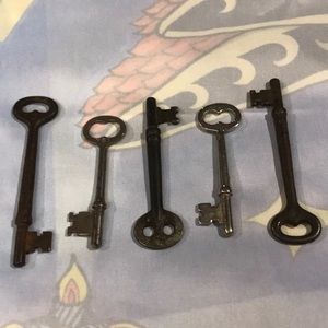 Vintage Skelton Keys!